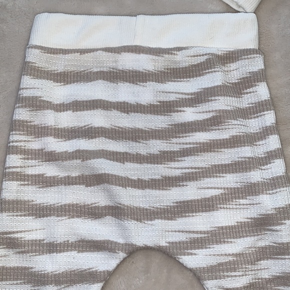 NWT Jessica Simpson 2pc. Set Tan & Off White 3-6M Top & Pants - Picture 6 of 10